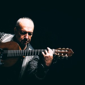 Rudi Flores, une guitare vivante