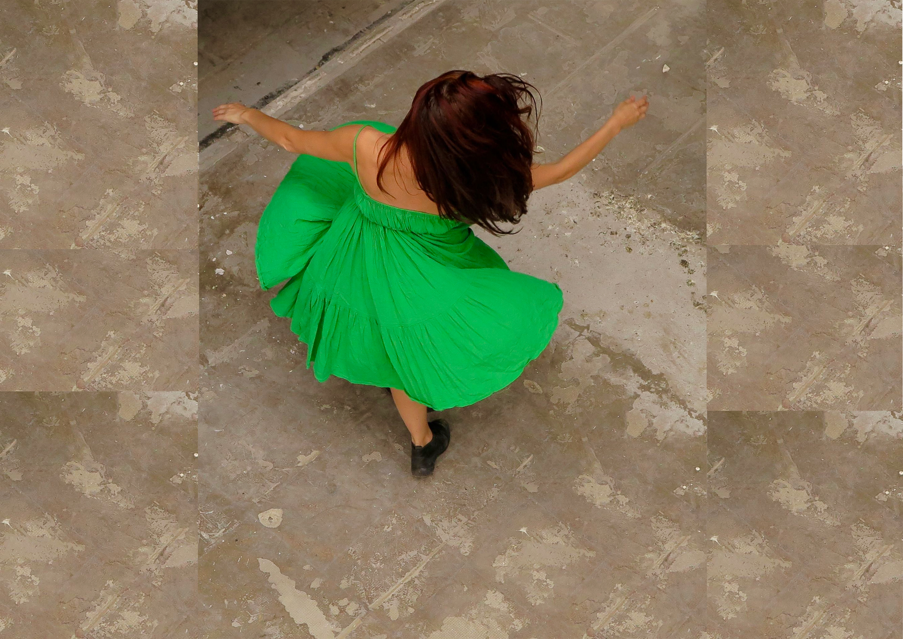 Danseuse Paysage.jpg (3.35 MB)