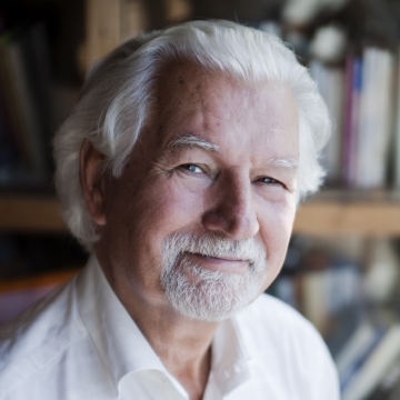 Portrait.jpg (77 KB)